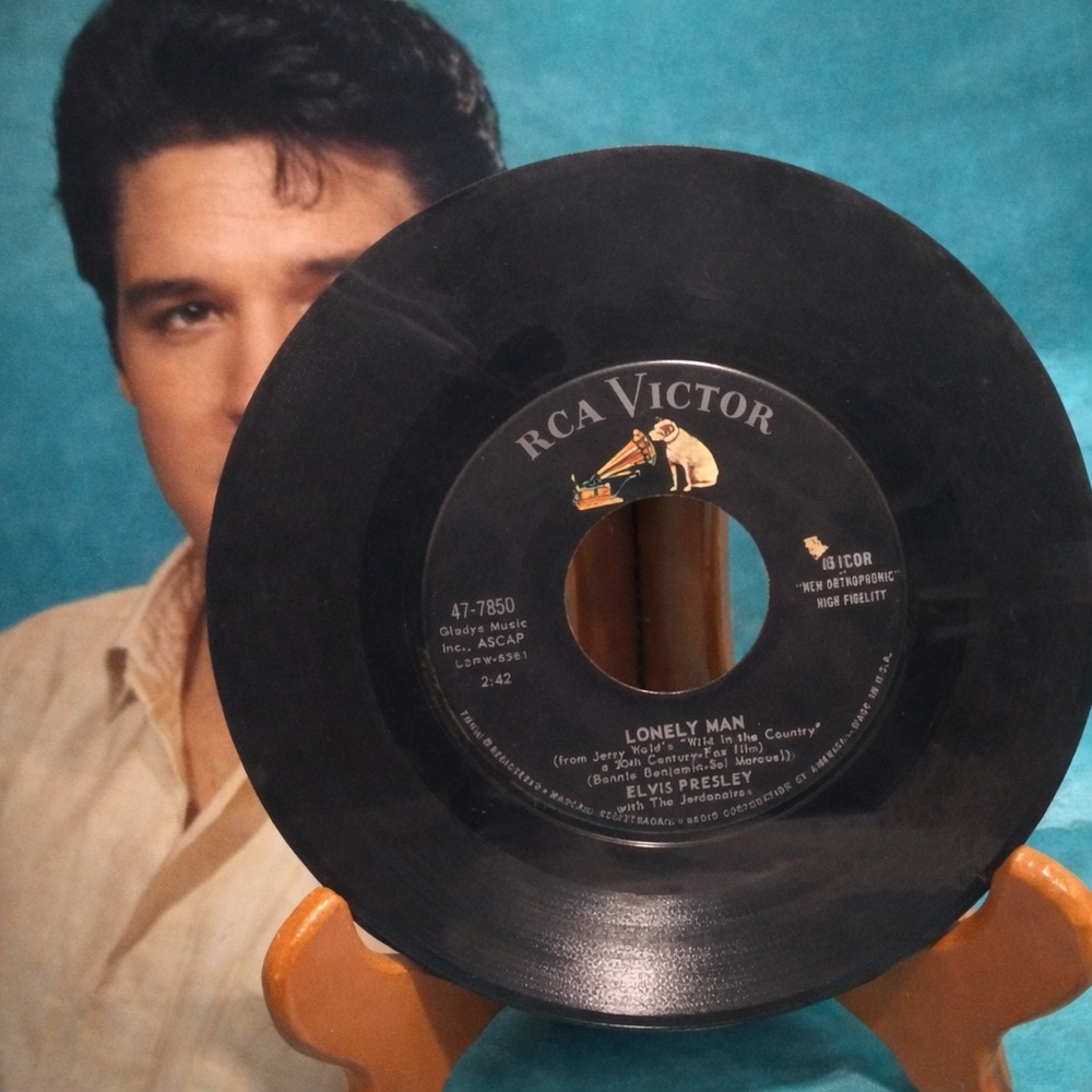 Elvis Presley record: Surrender and Lonely Man